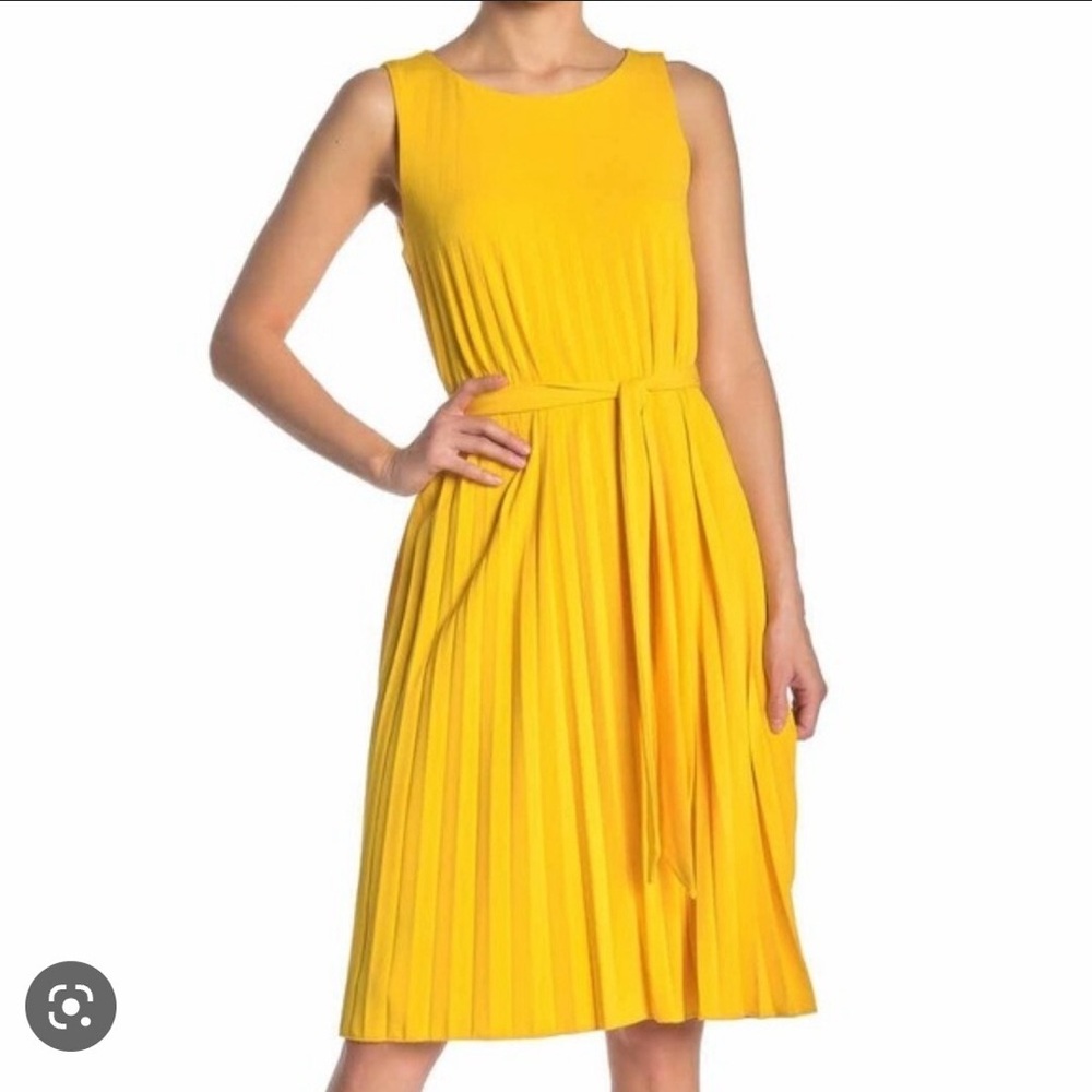 NWT T Tahari Vibrant Yellow Pleated Midi Dress ft tie waist & button closure